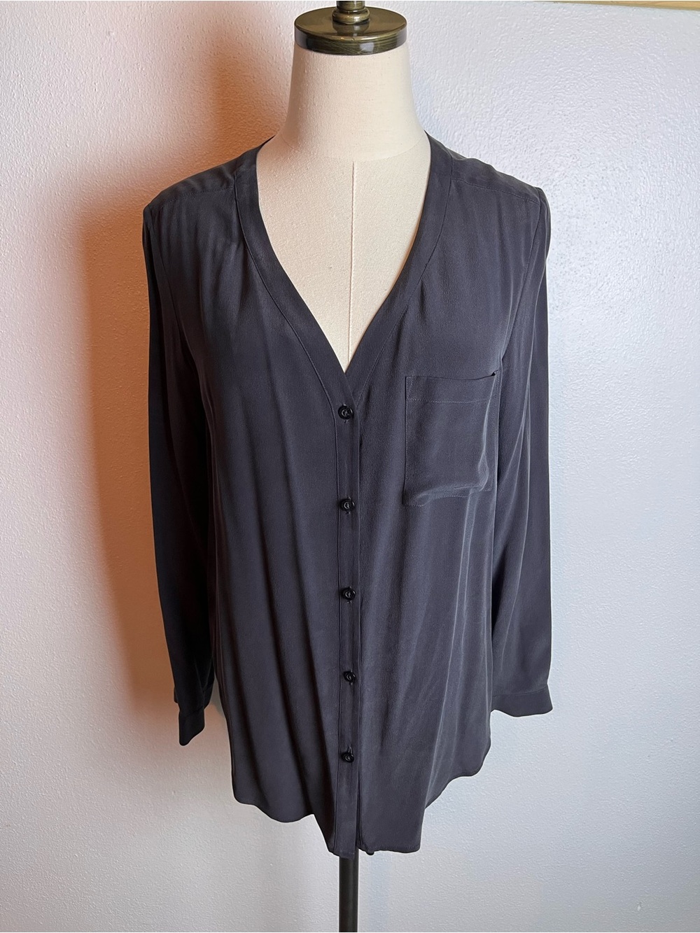 Ag Adriano Goldschmied Dark Charcoal Gray Button-Down Blouse 100% Silk